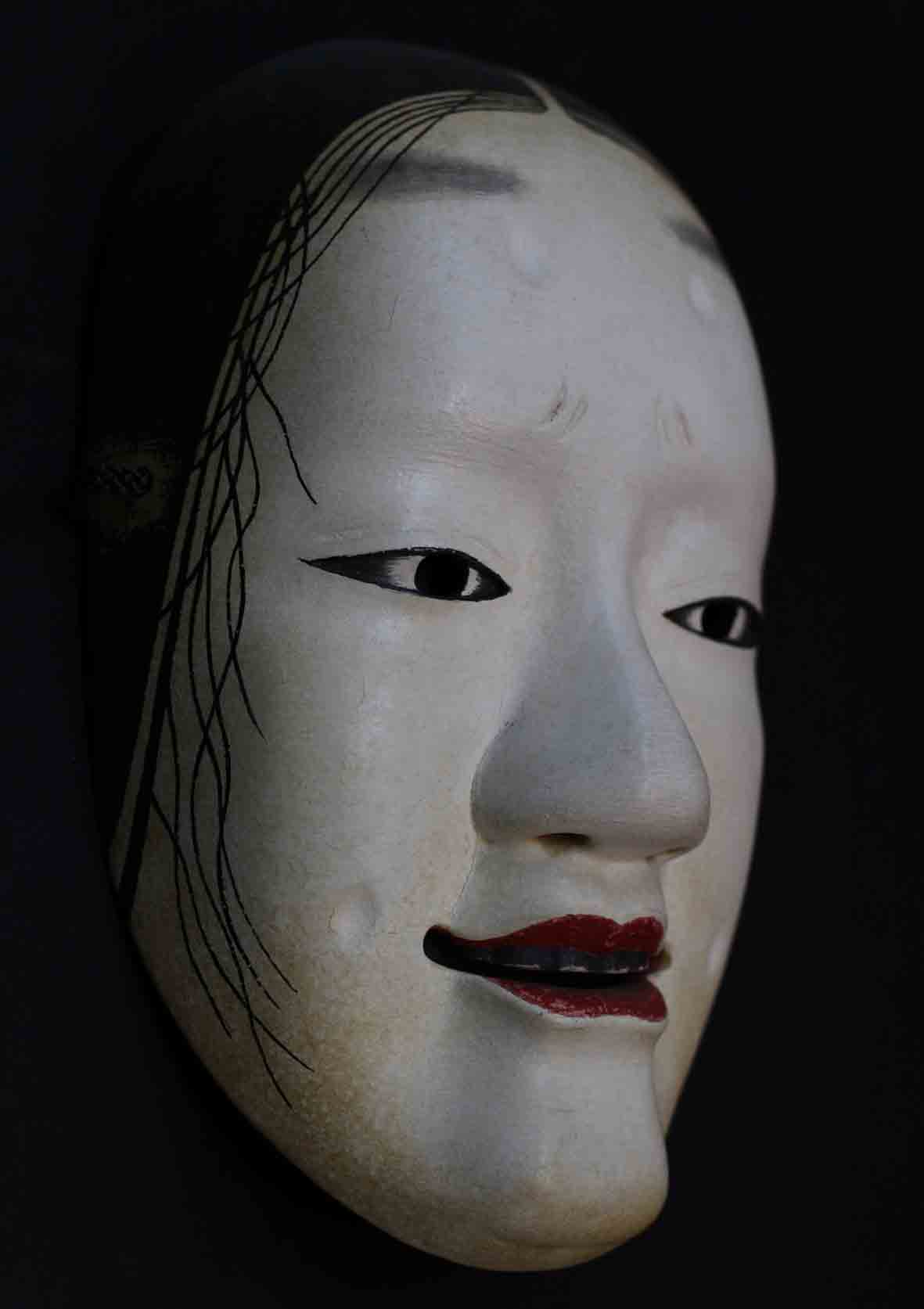 増髪の能面の画像